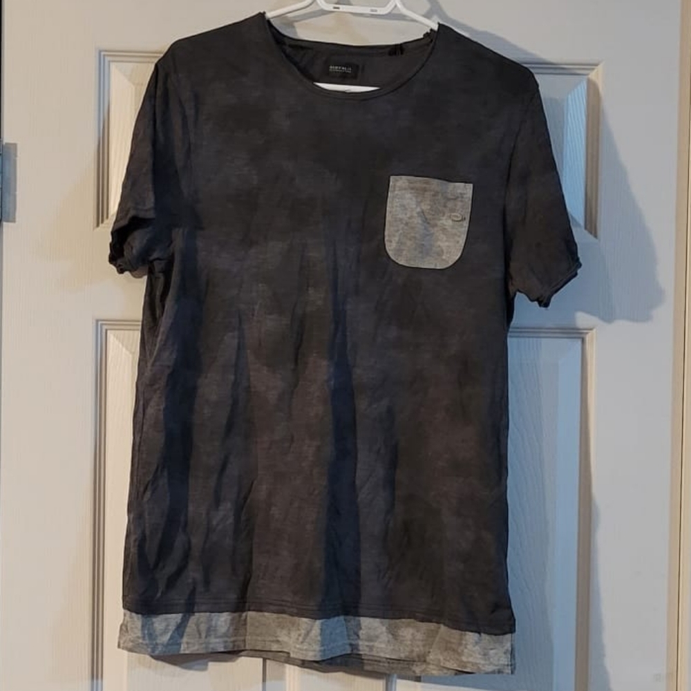 Men's two tone tshirt